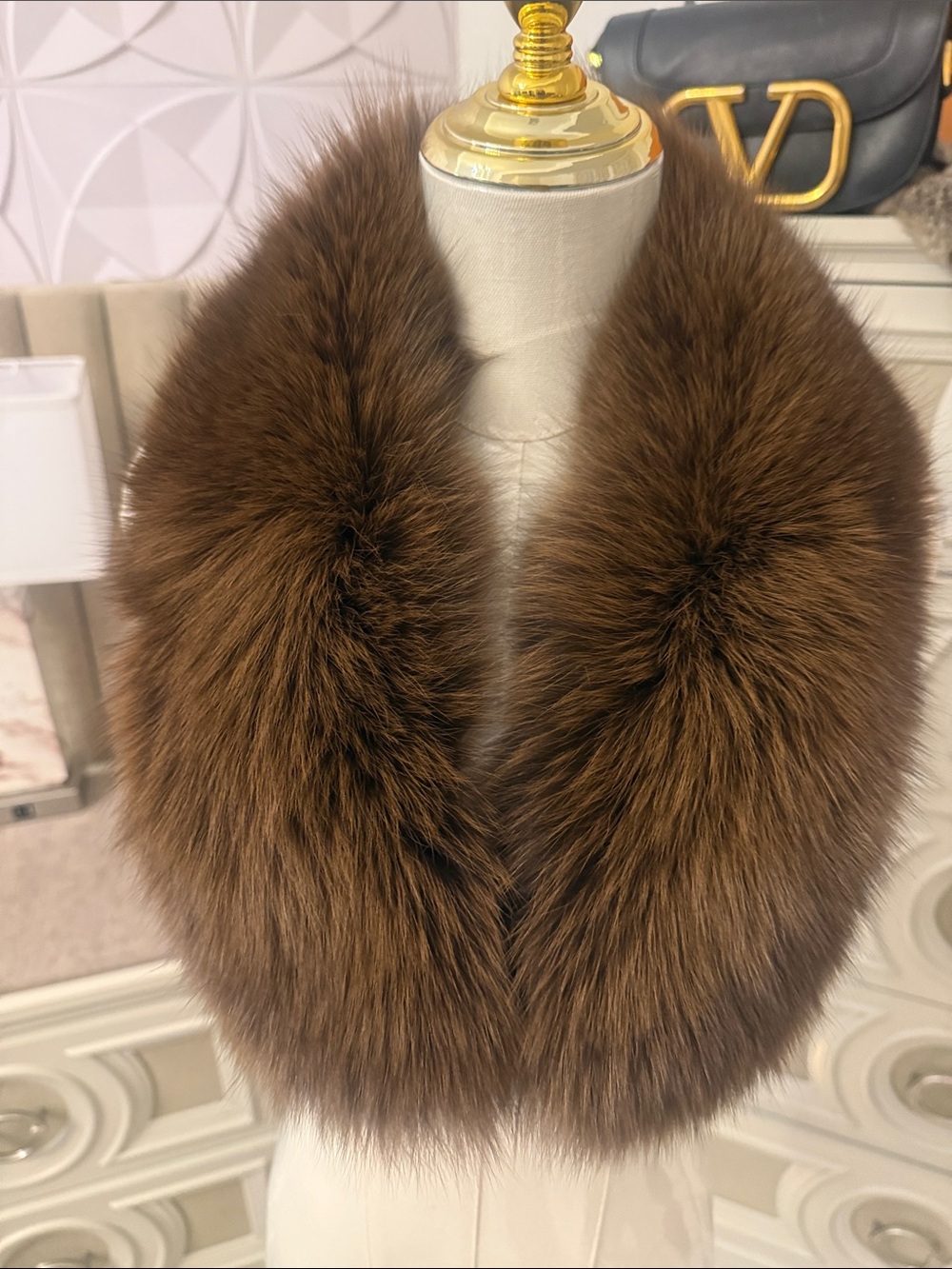 Saga fox fur collar